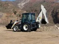 Экскаватор-погрузчик TEREX 820