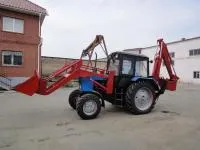 Экскаватор-погрузчик ЭО2626 на базе Беларус-82